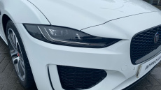 Jaguar XE 2.0 D200 R-Dynamic SE 4dr Auto Diesel Saloon